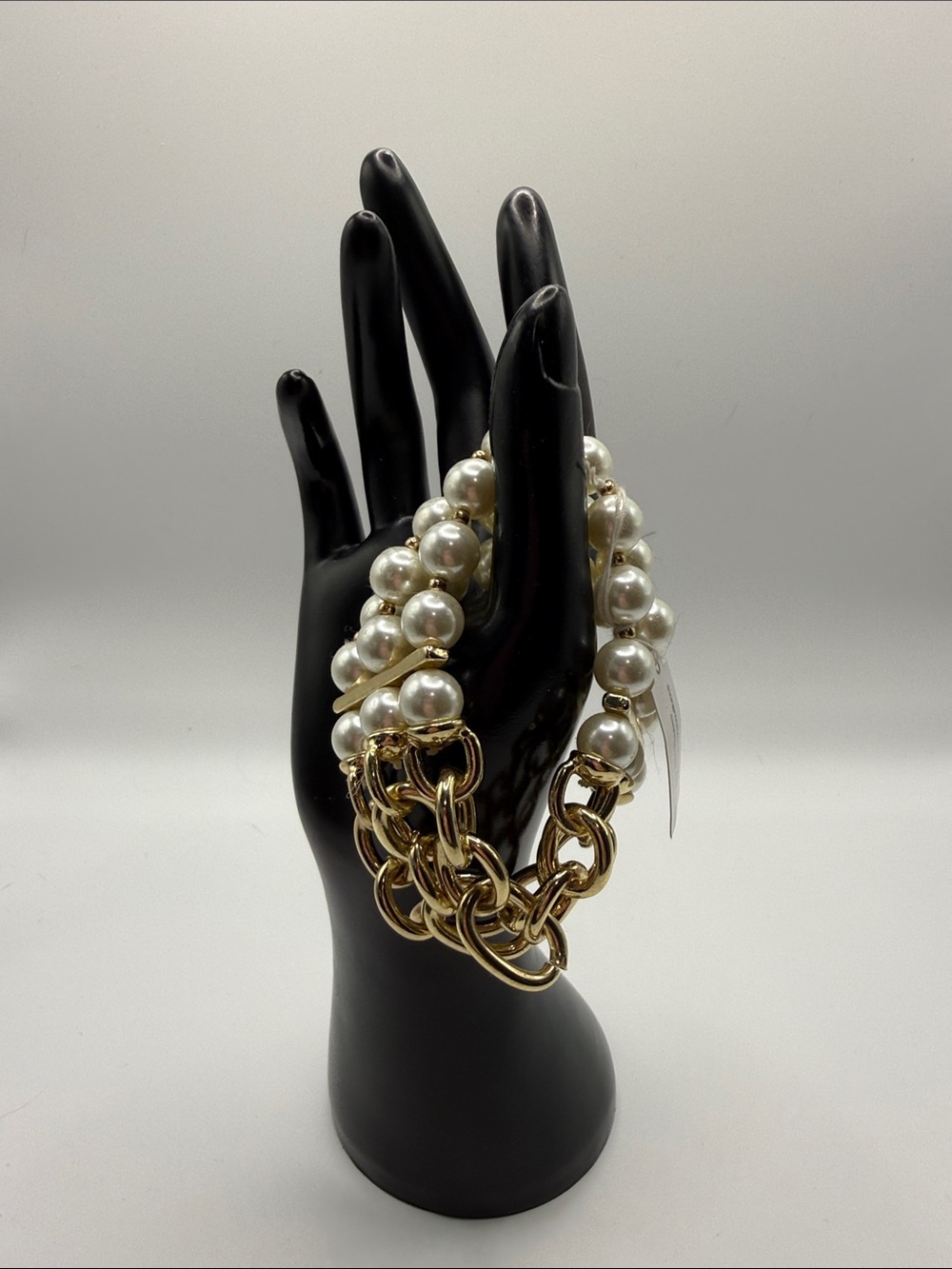 Gold Chain Bracelet with White Pearls